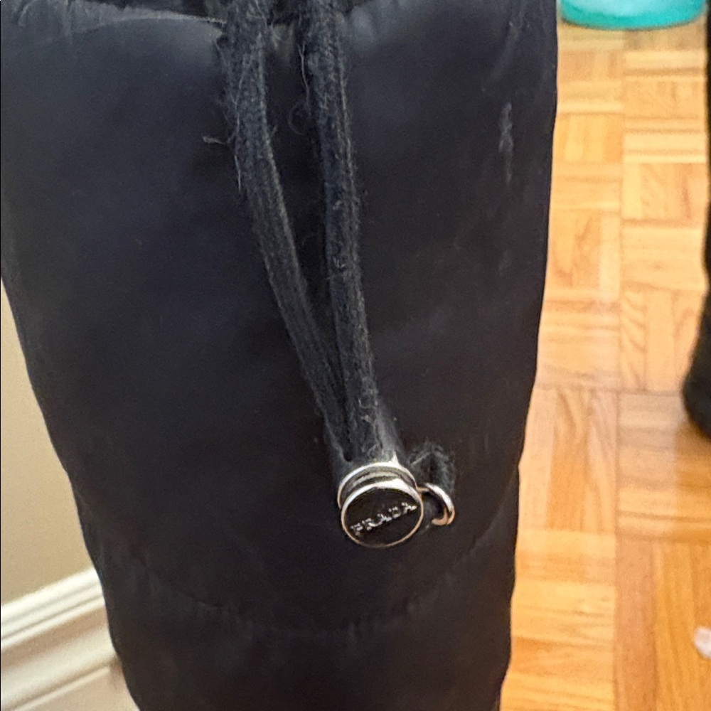 🥾 Prada padded nylon and leather drawstring winter boots - Picture 8 of 11